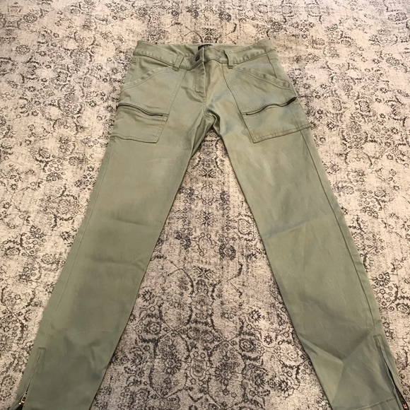 cargo pants size 4